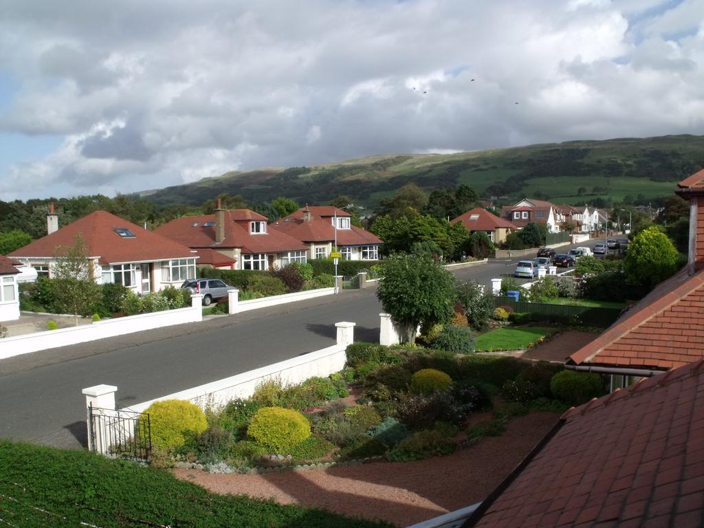 Whin Park Guest House Largs Exterior photo